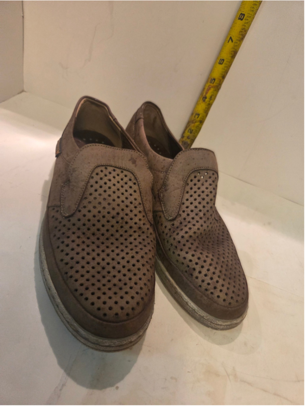 Men's Mephisto Slip-On Loafers in Brown size 8